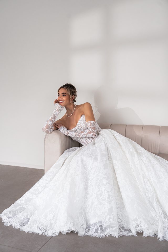 Brautkleid Ellie Lace von Fan Xia Design
