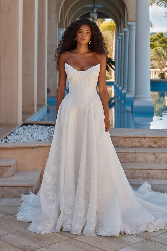 Brautkleid Orella von Madi Lane & Evie Young