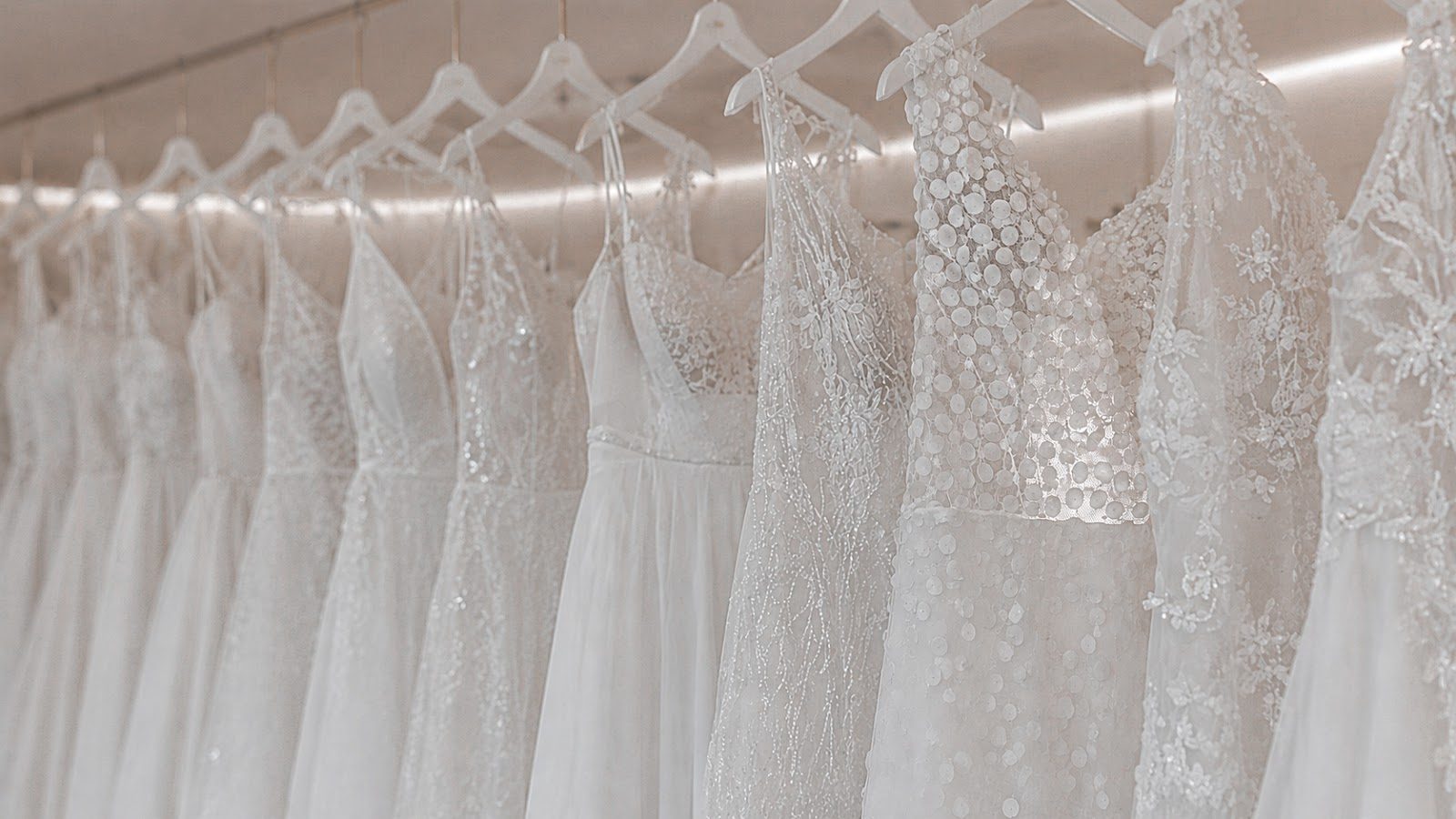 Second Hand Brautmode – White Silhouette München